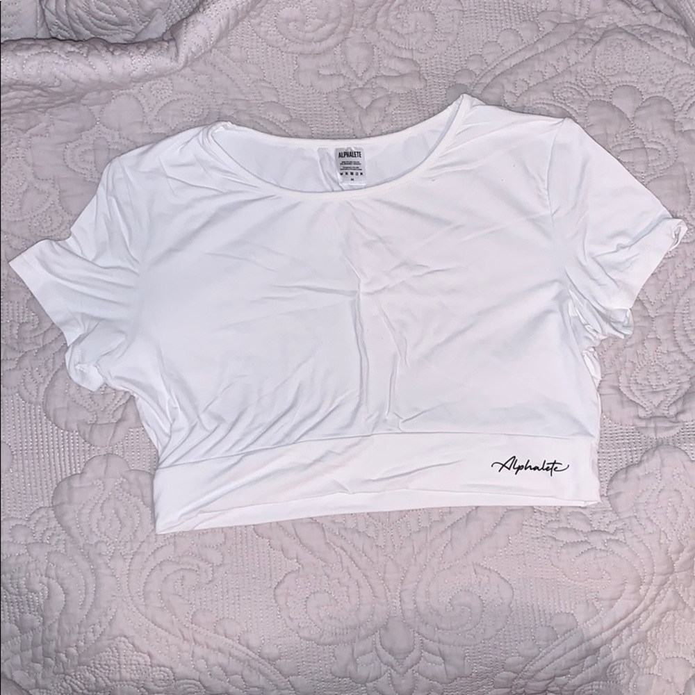 Alphalete Ultra Soft Crop Top